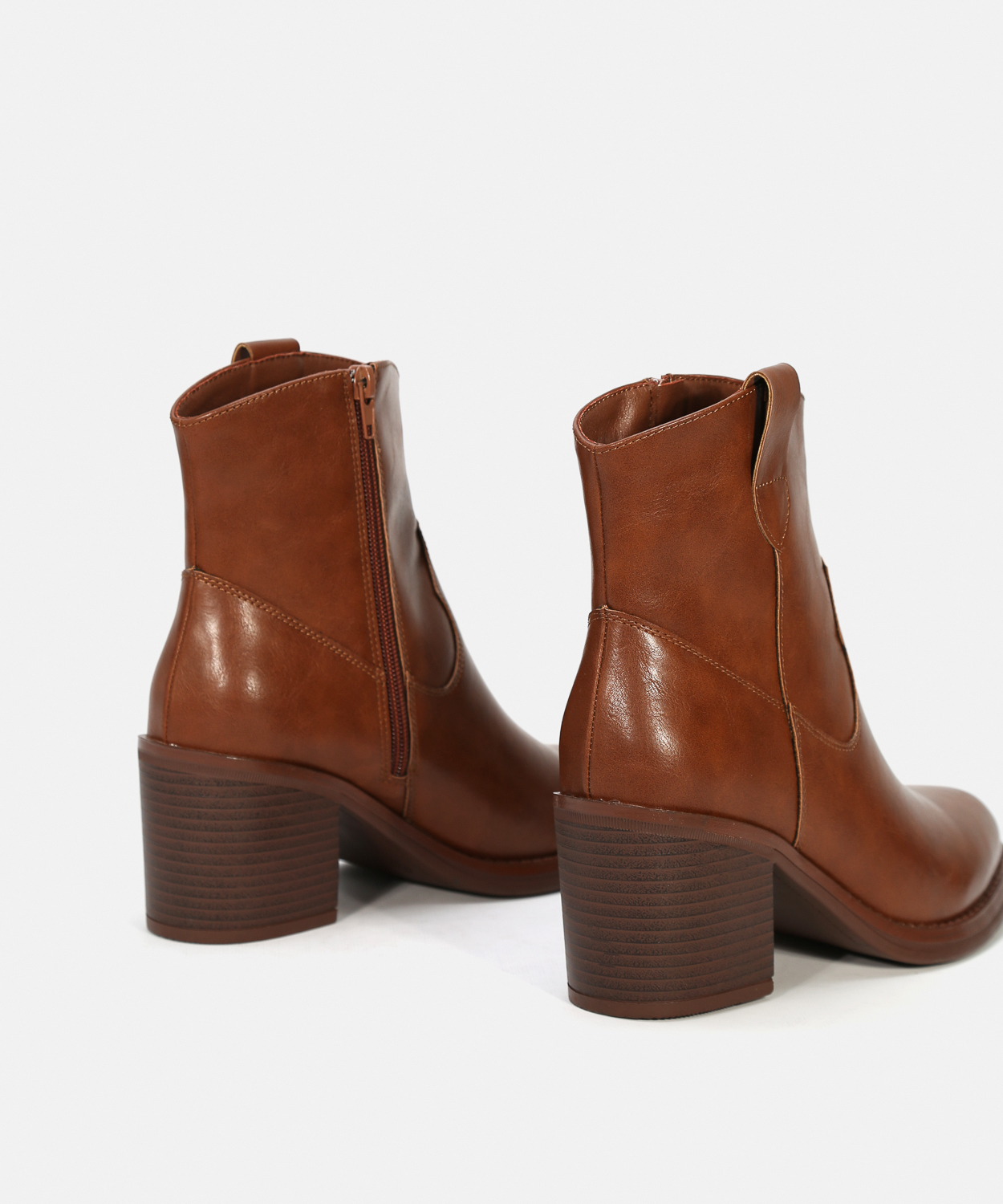 Botines tac&oacute;n liso image number null